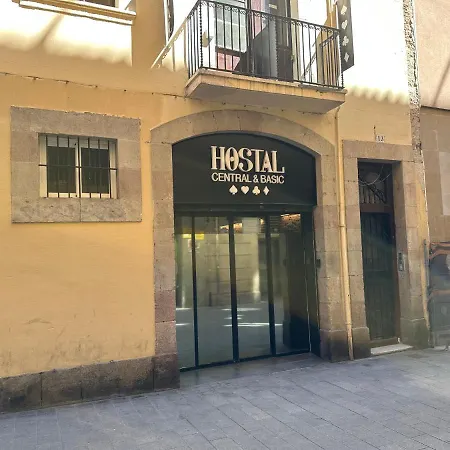Youth - And Basic Drassanes بيت ضيافة برشلونة