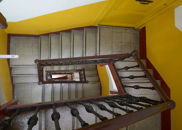 Youth - And Basic Drassanes Guest house
