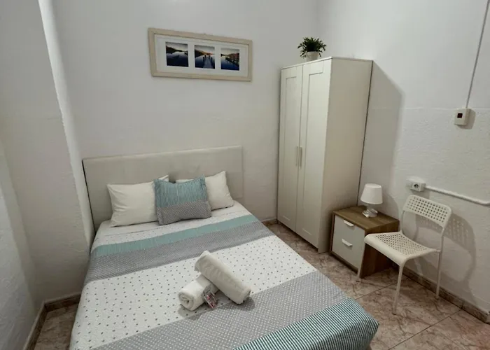 Casa de hóspedes Youth - And Basic Drassanes 2*