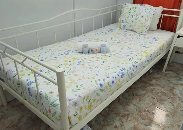 Youth - And Basic Drassanes 2*